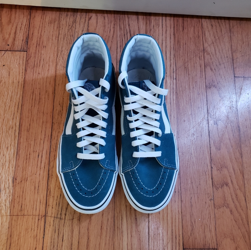Woman's Vans - Picture 2 of 5